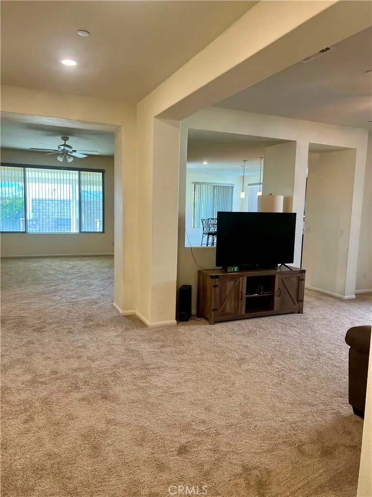 1429 Camino Sueno, Hemet, California 92545 home-pic-10