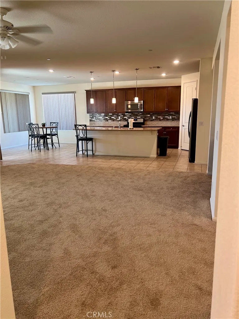 1429 Camino Sueno, Hemet, California 92545 home-pic-4