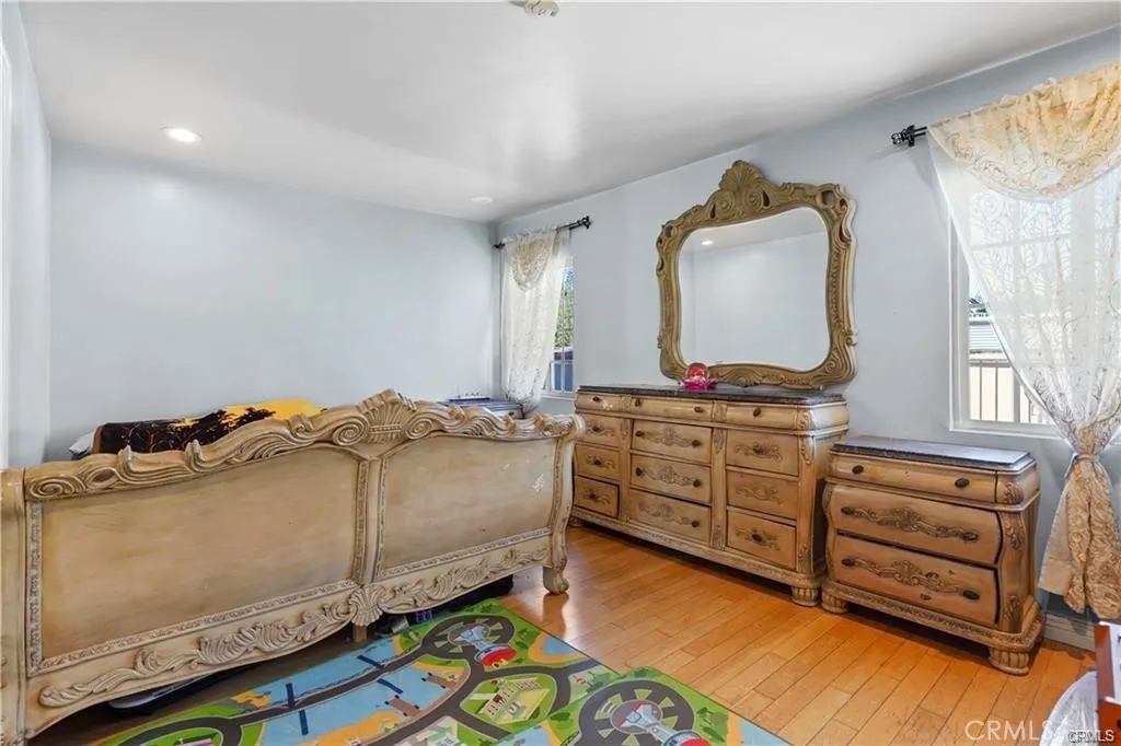 7060 Morse Avenue, North Hollywood, California 91605 home-pic-22