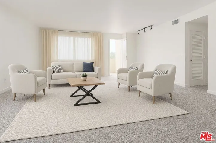13941 Sherman Way 305, Van Nuys, California 91405