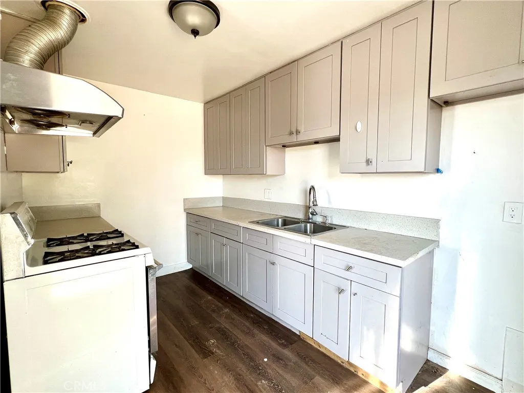 2288 S Gardena, San Bernardino, California 92408 home-pic-4