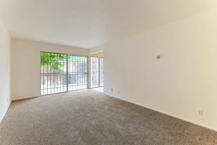 914 Acosta Plaza 91, Salinas, California 93905