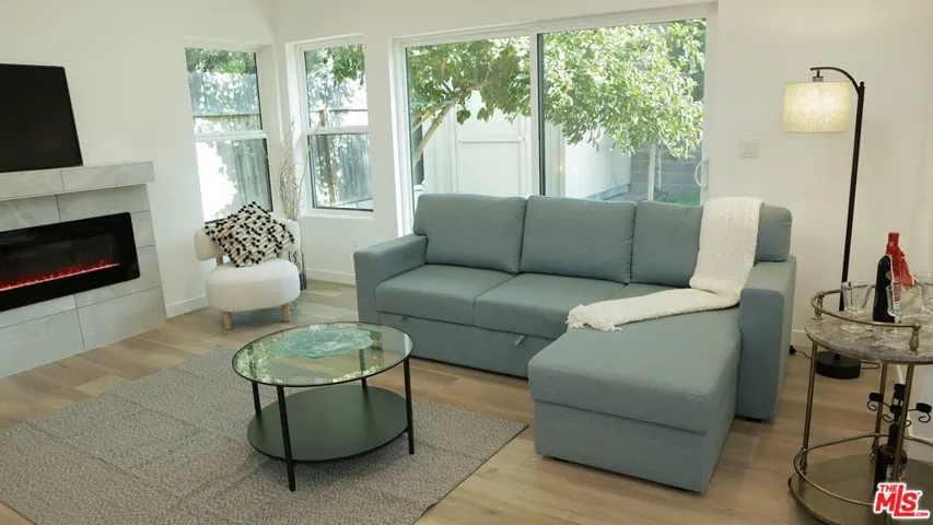 4524 Mammoth Ave., Sherman Oaks, California 91423