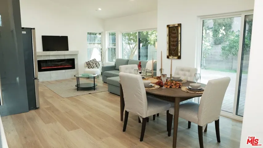 4524 Mammoth Ave., Sherman Oaks, California 91423