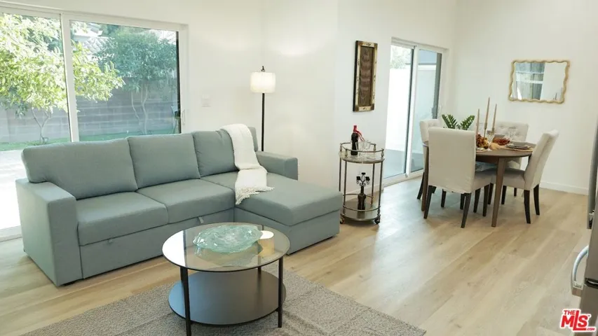 4524 Mammoth Ave., Sherman Oaks, California 91423