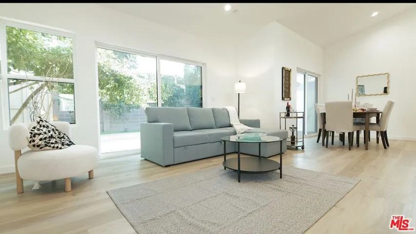 4524 Mammoth Ave., Sherman Oaks, California 91423