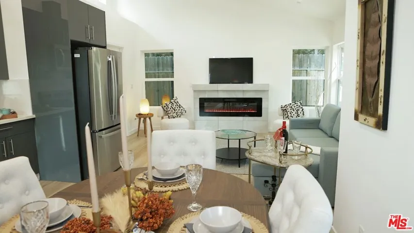4524 Mammoth Ave., Sherman Oaks, California 91423