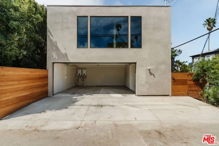 740 Amoroso Court, Venice, California 90291