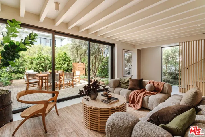 740 Amoroso Court, Venice, California 90291