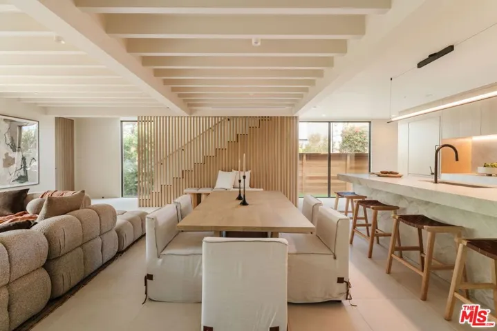 740 Amoroso Court, Venice, California 90291