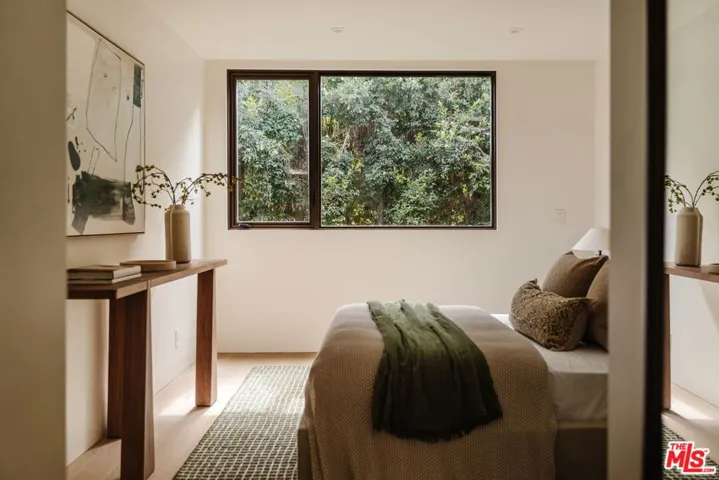 740 Amoroso Court, Venice, California 90291