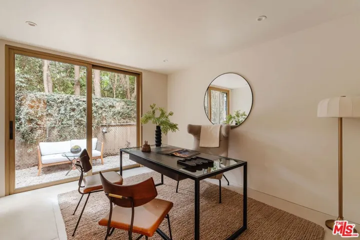 740 Amoroso Court, Venice, California 90291