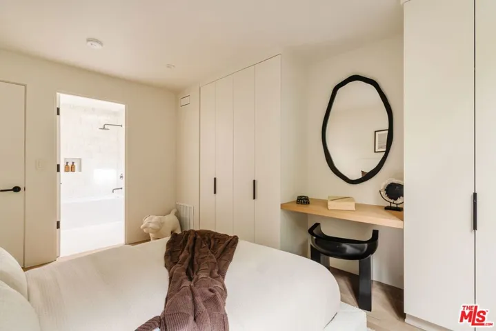 740 Amoroso Court, Venice, California 90291