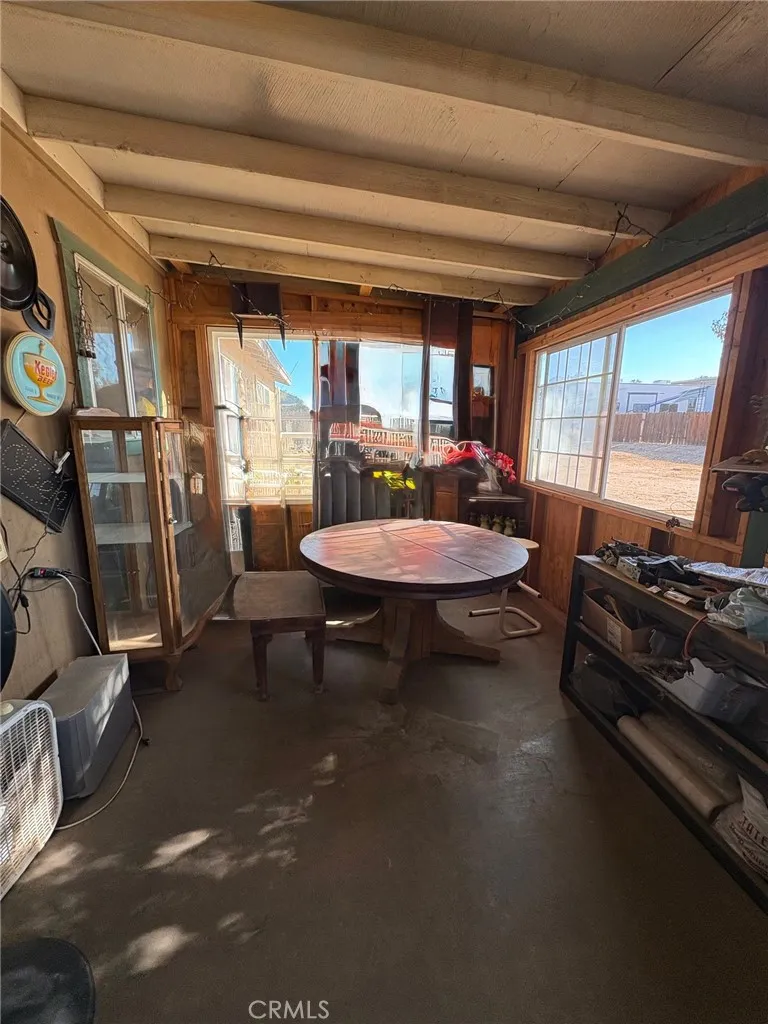 11516 11516 Oakwood Avenue, Hesperia, California 92345 home-pic-17