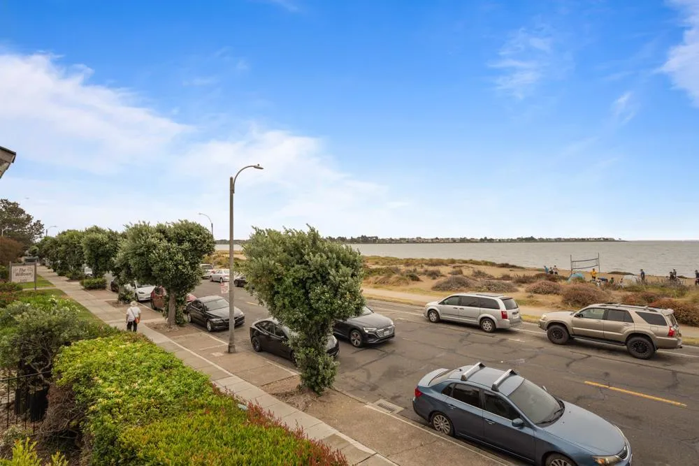 2101 Shore Line Drive 212, Alameda, California 94501 home-pic-22
