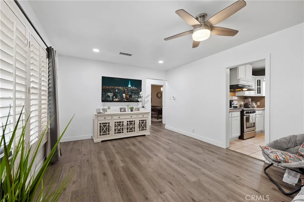 8803 Dunlap Crossing Road, Pico Rivera, California 90660 home-pic-5