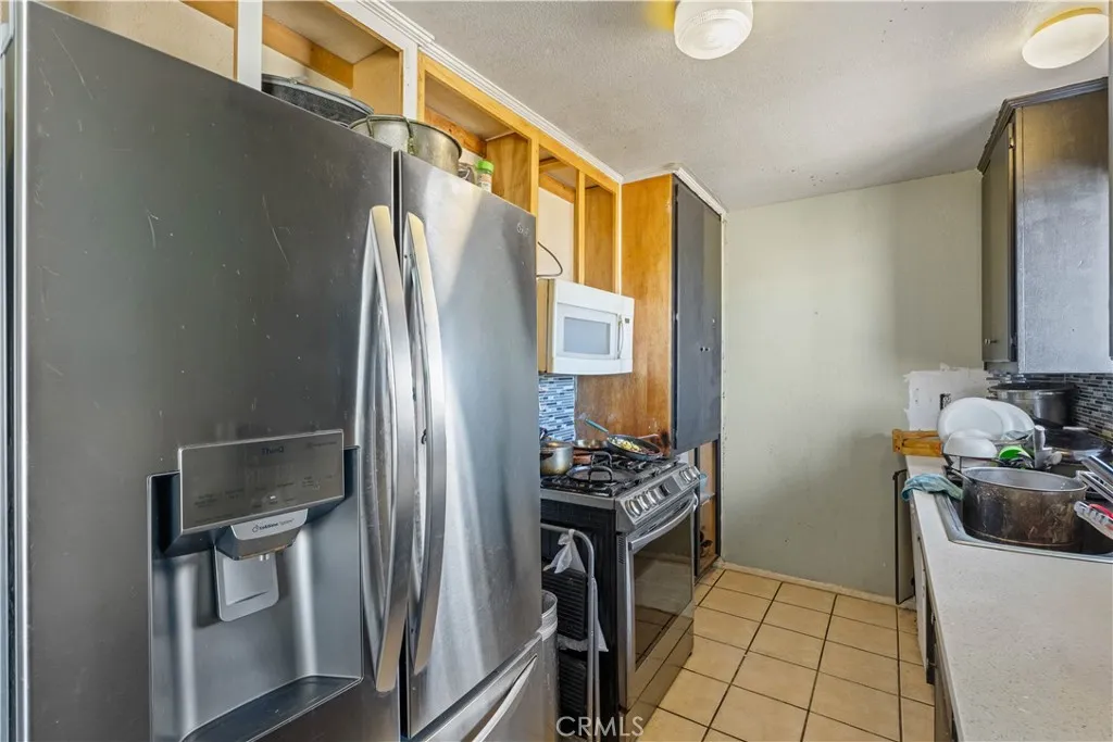 18548 Main Street, Hesperia, California 92345 home-pic-7
