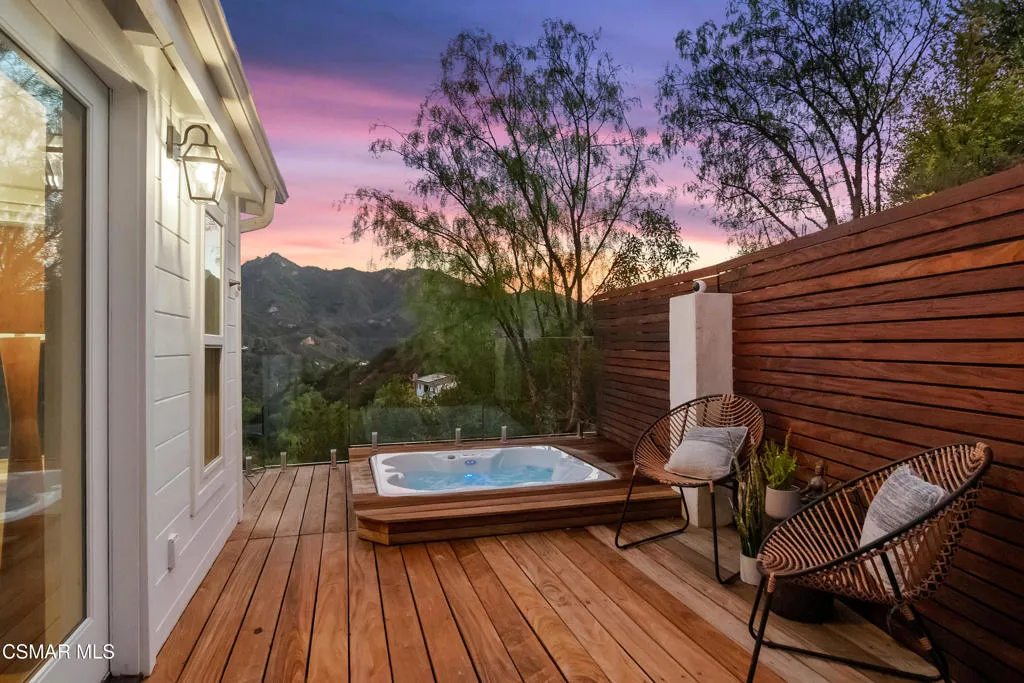 2016 Mount Prospect Drive, Topanga, California 90290 home-pic-62