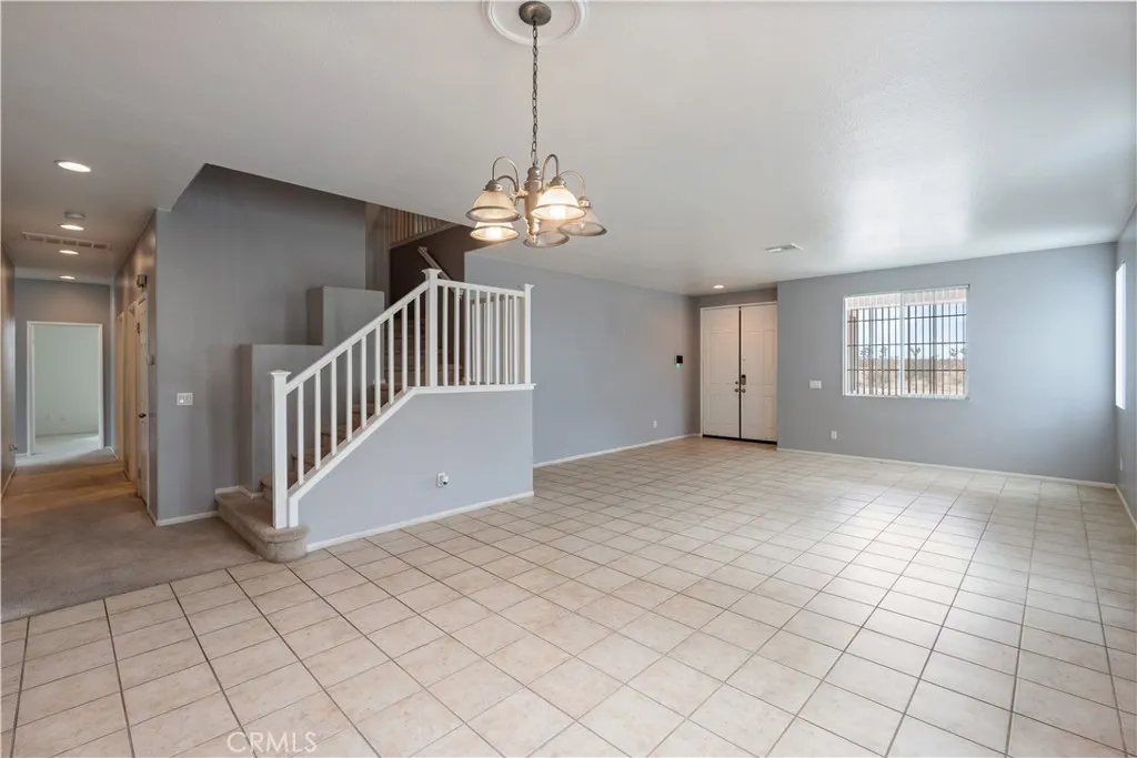 12569 Mesa View Drive, Victorville, California 92392 home-pic-5