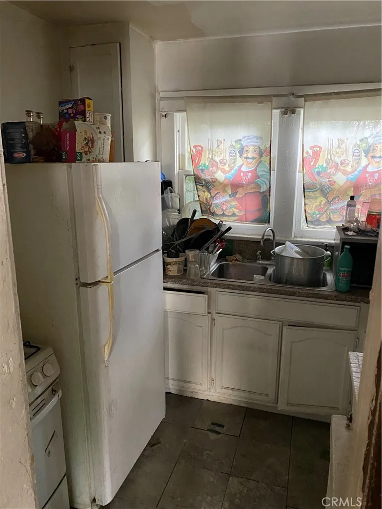 447 W 67th, Los Angeles, California 90003 home-pic-8