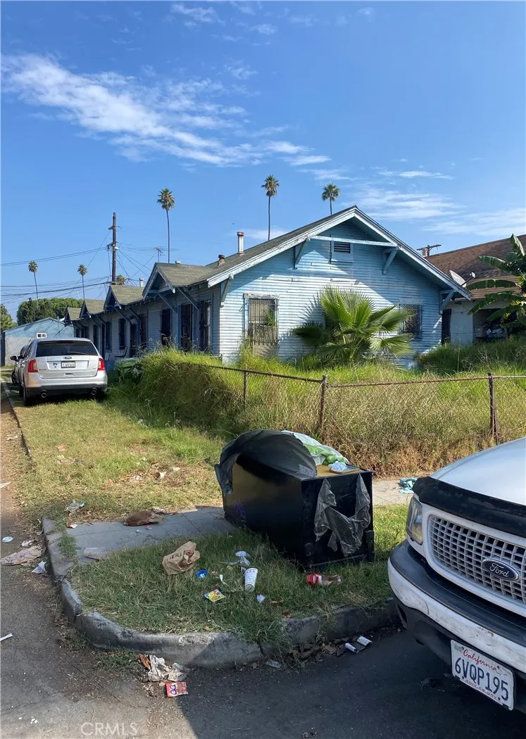447 W 67th, Los Angeles, California 90003 home-pic-0