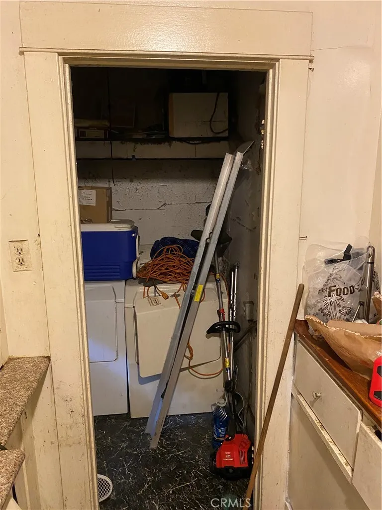 447 W 67th, Los Angeles, California 90003 home-pic-7