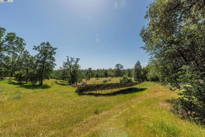 21679 Squaw Grass Trail, Redding, California 96003