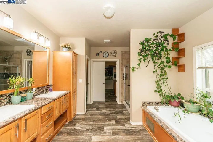 21679 Squaw Grass Trail, Redding, California 96003
