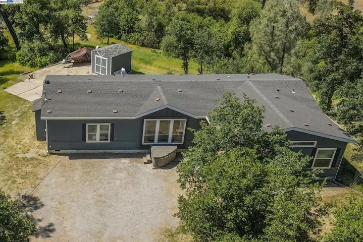 21679 Squaw Grass Trail, Redding, California 96003