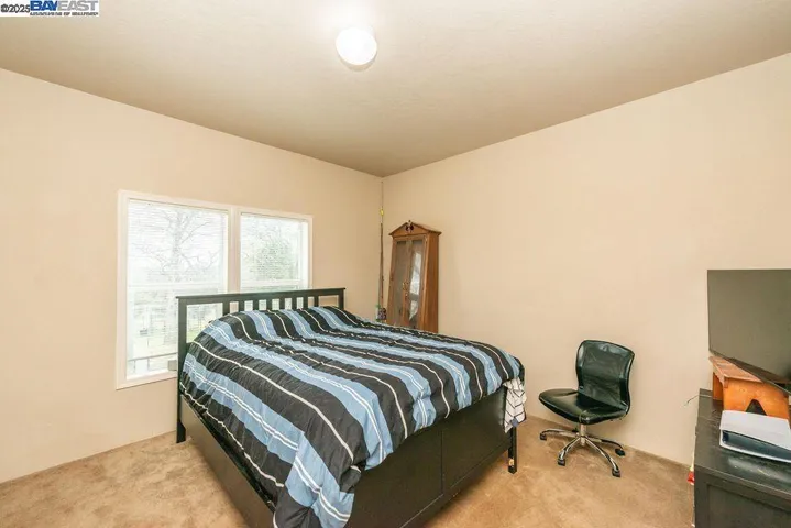 21679 Squaw Grass Trail, Redding, California 96003