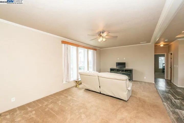 21679 Squaw Grass Trail, Redding, California 96003