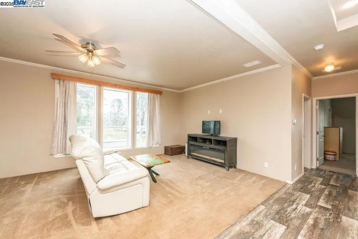 21679 Squaw Grass Trail, Redding, California 96003