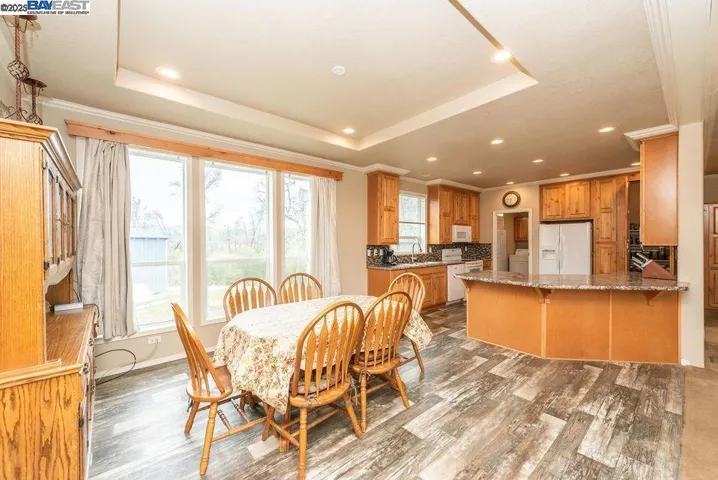 21679 Squaw Grass Trail, Redding, California 96003