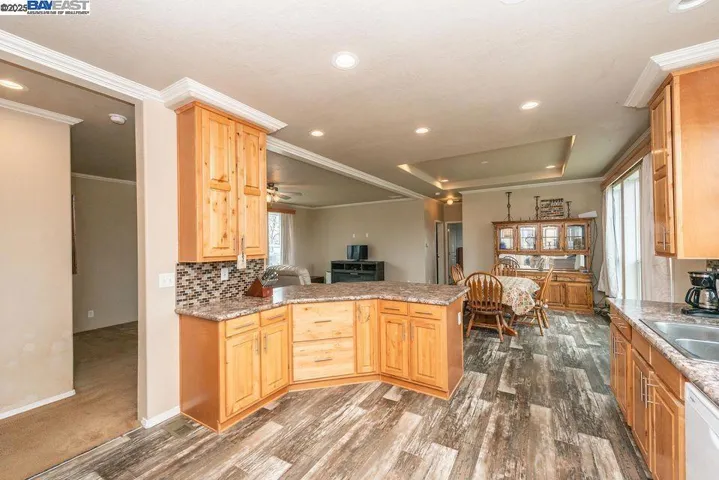 21679 Squaw Grass Trail, Redding, California 96003