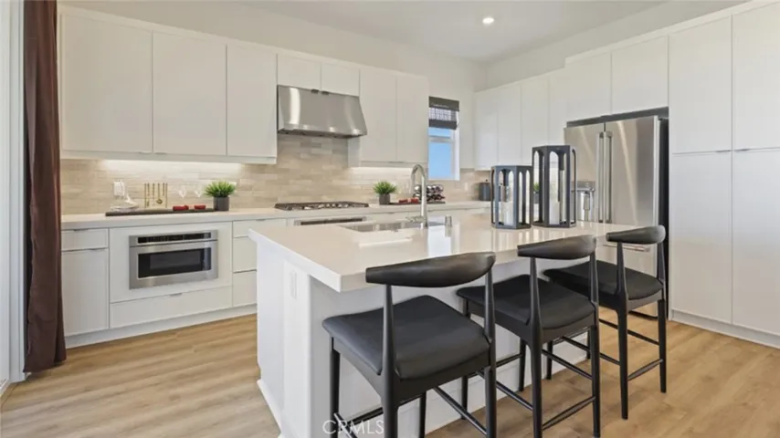 Photos shown are of model only- not actual homesite.