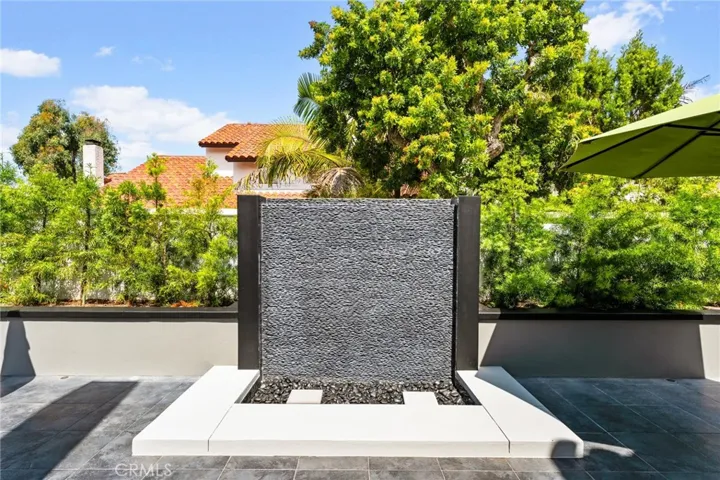 711 Ashland Drive, Huntington Beach, California 92648