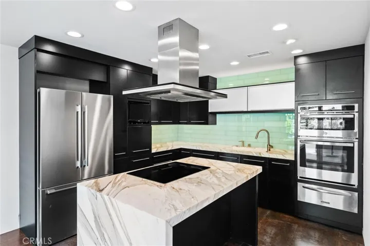 711 Ashland Drive, Huntington Beach, California 92648