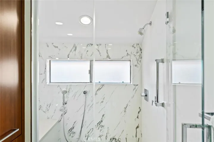 Large shower area