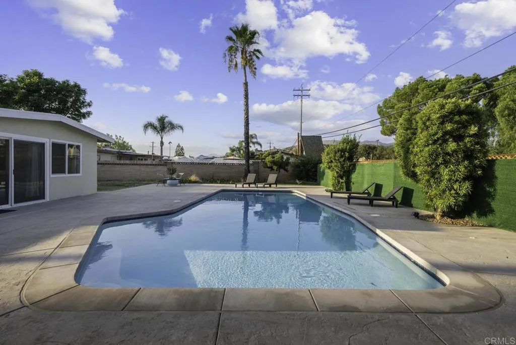 9903 Lindo Lake Place, Lakeside, California 92040 home-pic-35