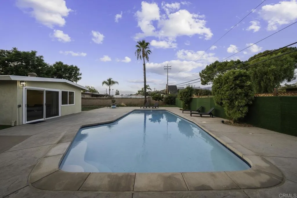 9903 Lindo Lake Place, Lakeside, California 92040 home-pic-33