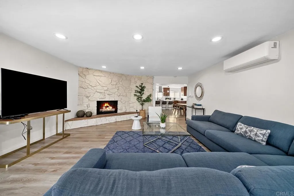 9903 Lindo Lake Place, Lakeside, California 92040 home-pic-10
