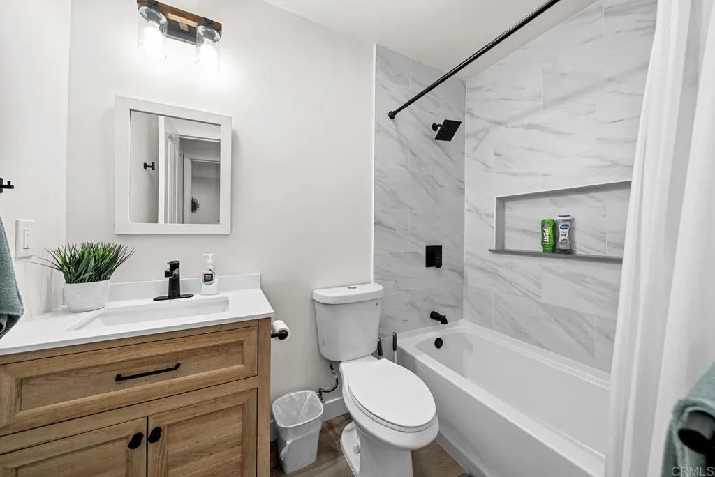 9903 Lindo Lake Place, Lakeside, California 92040 home-pic-17