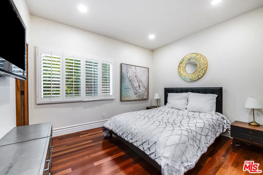 4520 Tyrone Avenue, Sherman Oaks, California 91423 home-pic-26