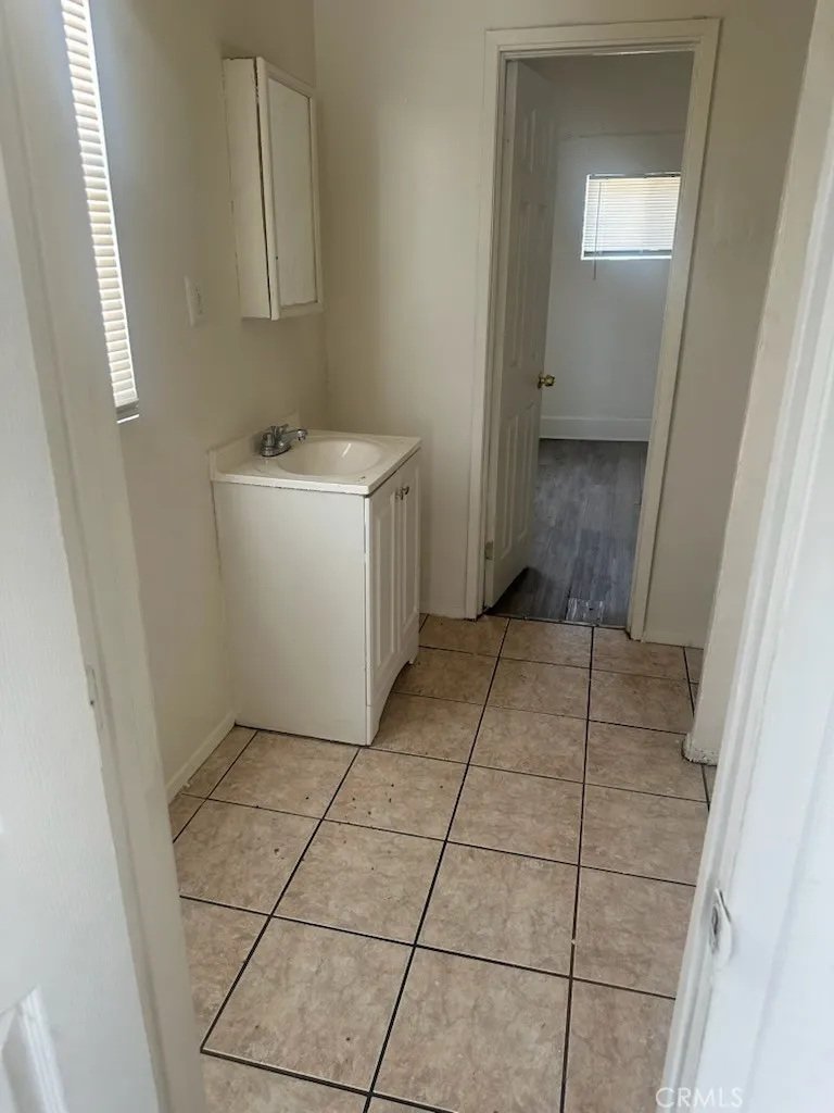 1729 W 35th Street, Los Angeles, California 90018 home-pic-3