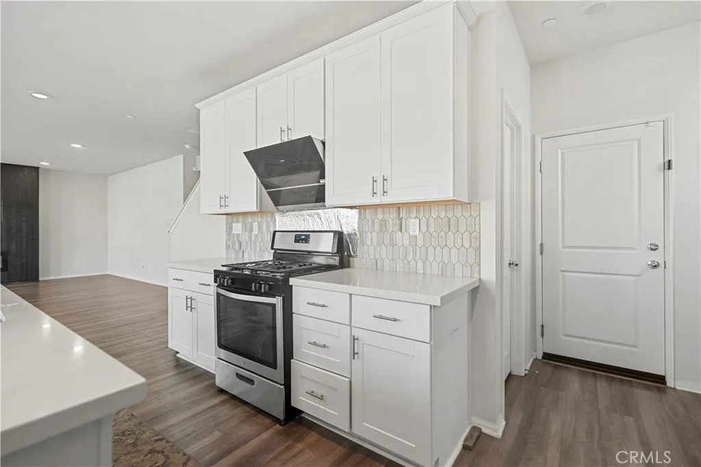 7024 7024 Crest, Riverside, California 92503 home-pic-19