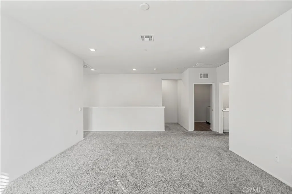 7024 7024 Crest, Riverside, California 92503 home-pic-38