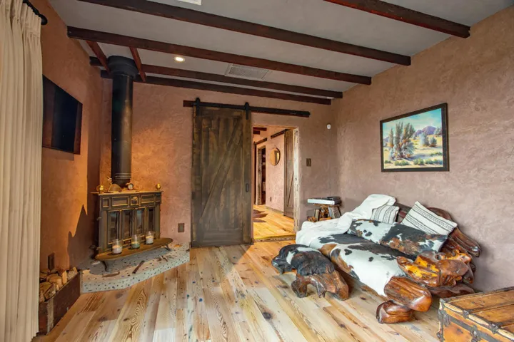 10-Living-Room
