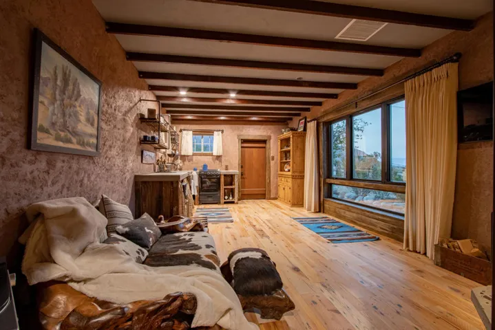 19-Living-Room