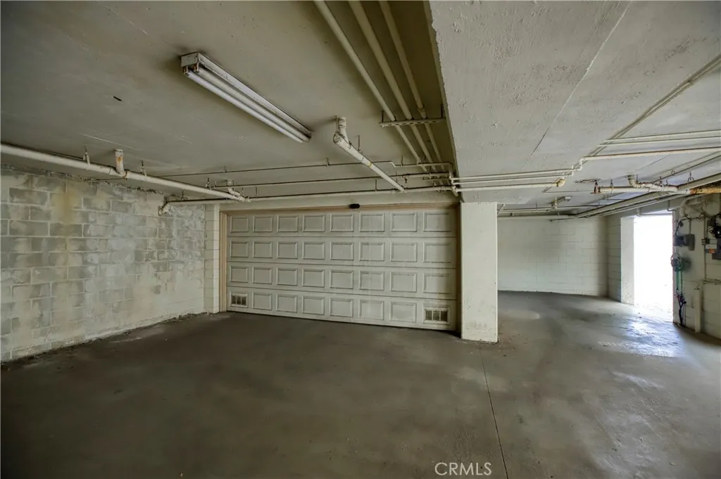 510 N Shelton Street 2, Burbank, California 91506 home-pic-21