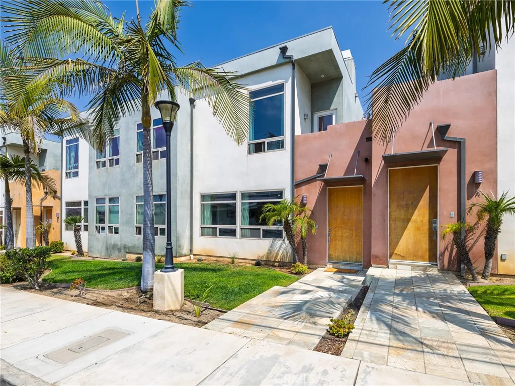 1225 E Grand Avenue B, El Segundo, California 90245 home-pic-0